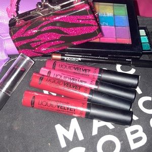 Reserved 1 Liquid Velvet lipstick Angel Rose